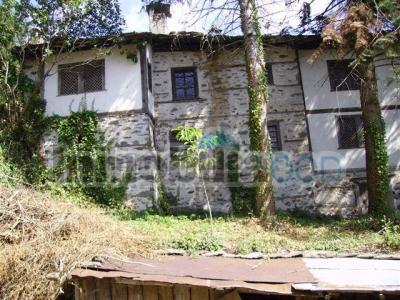 House in Shiroka Laka
